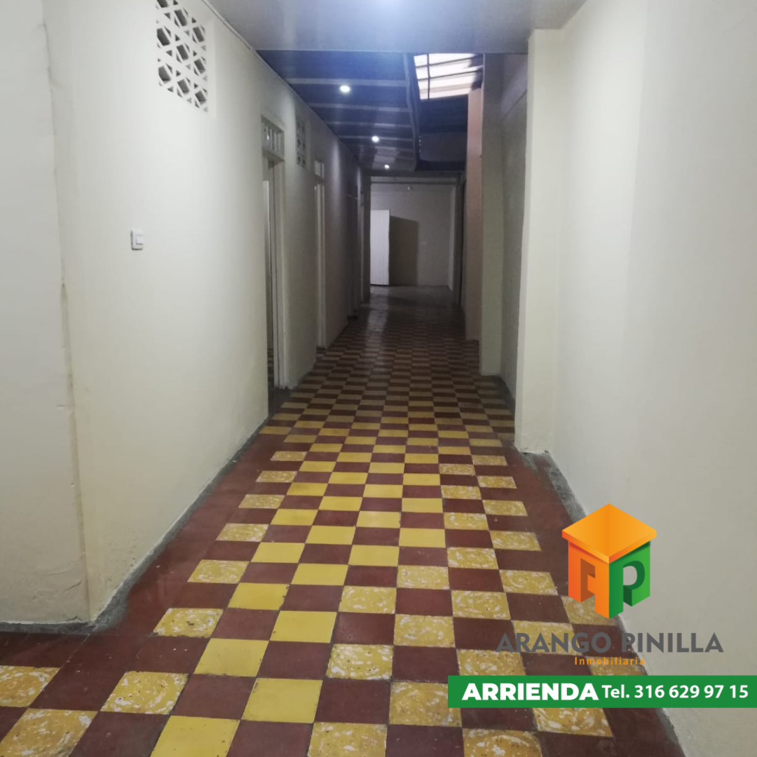 Alquila casa barrio Colombia con jardín, Palmira